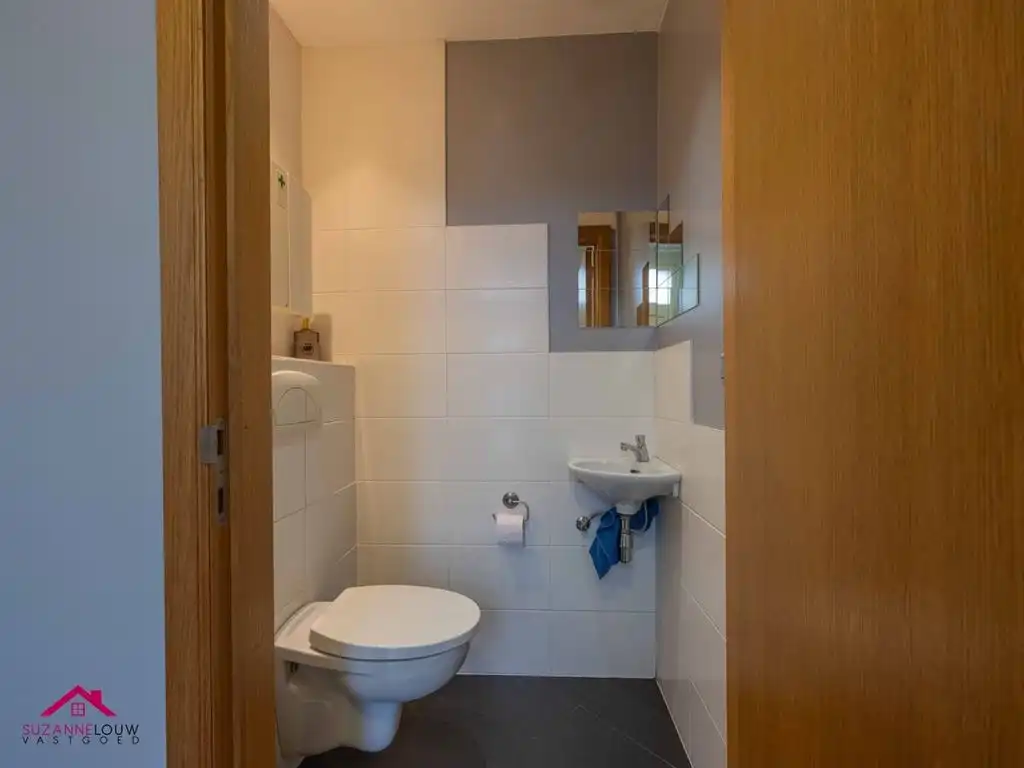 Instapklare gezinswoning met tuin foto 9