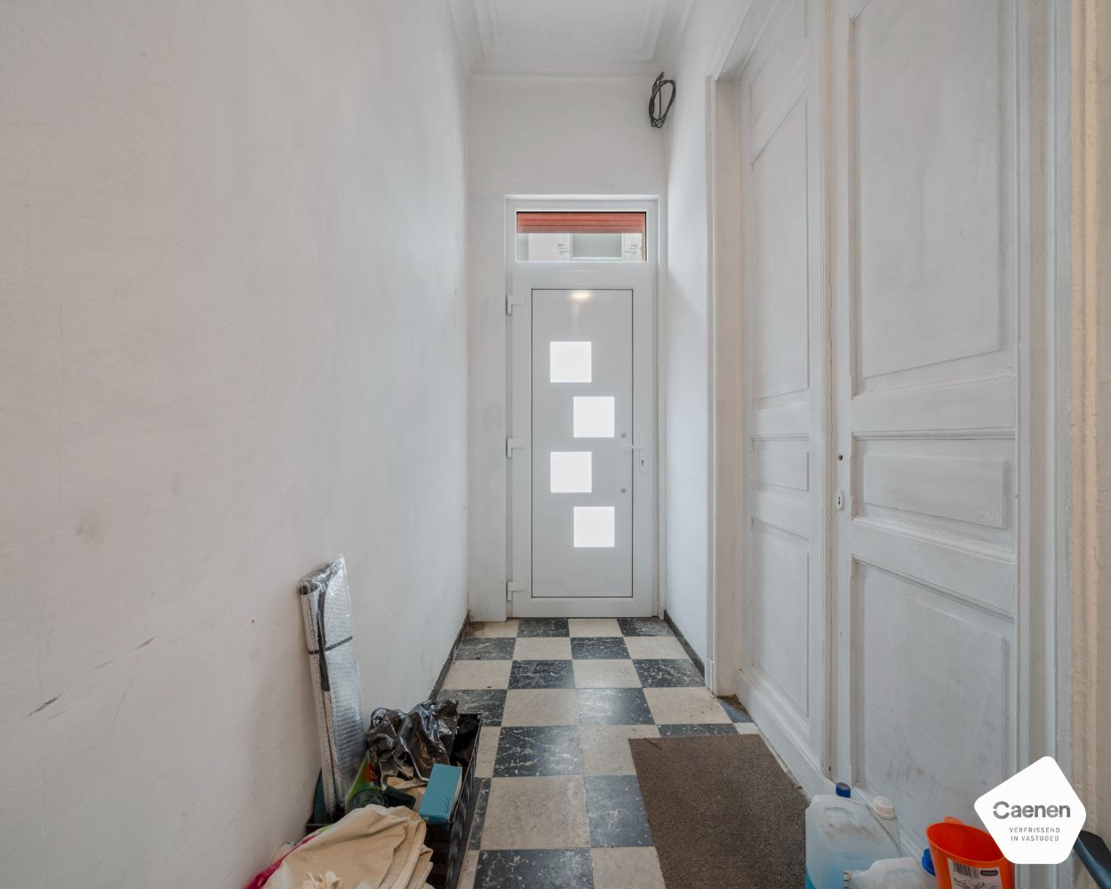 Ongemeubelde ruime woning met vier slaapkamers in hartje Blankenberge foto 4