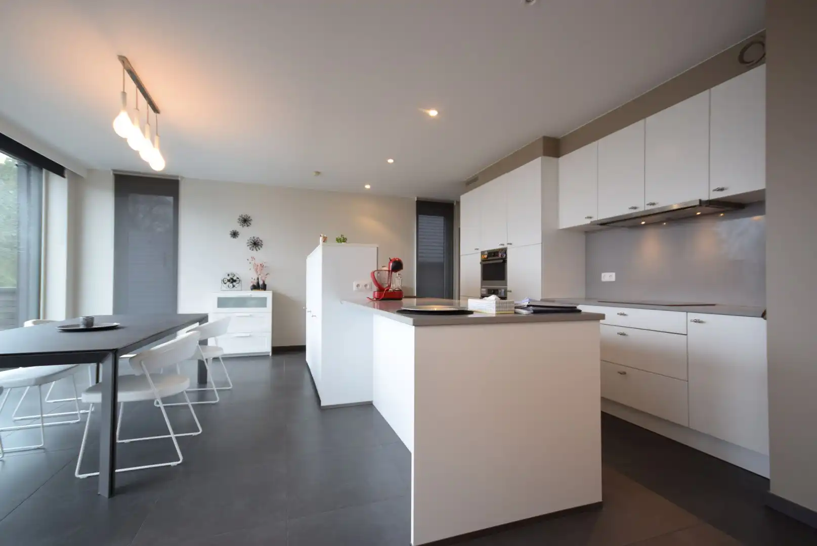 Recent & instapklaar appartement in het centrum Hooglede  foto 4