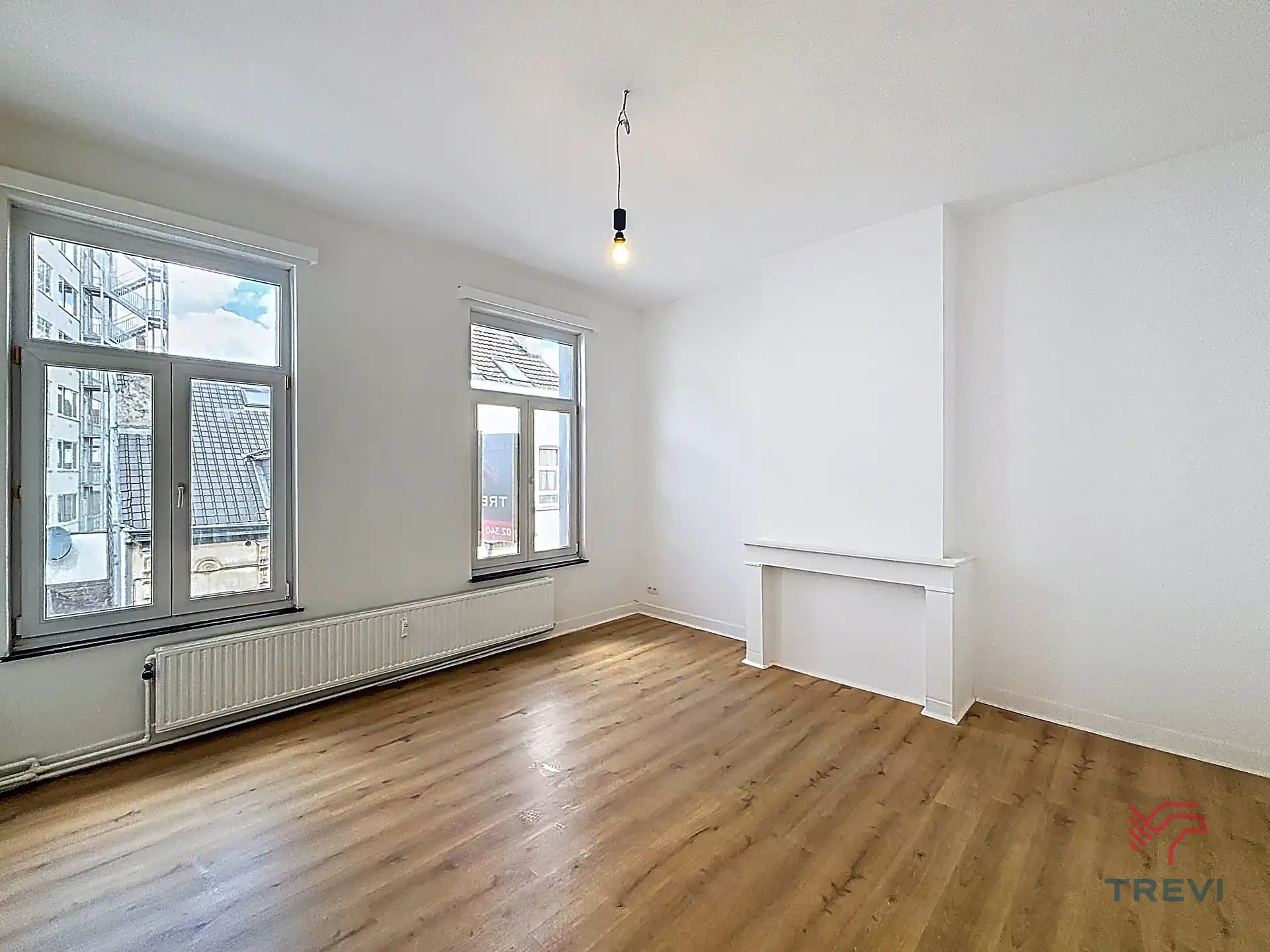 Brussel, volledig gerenoveerde studio foto 2