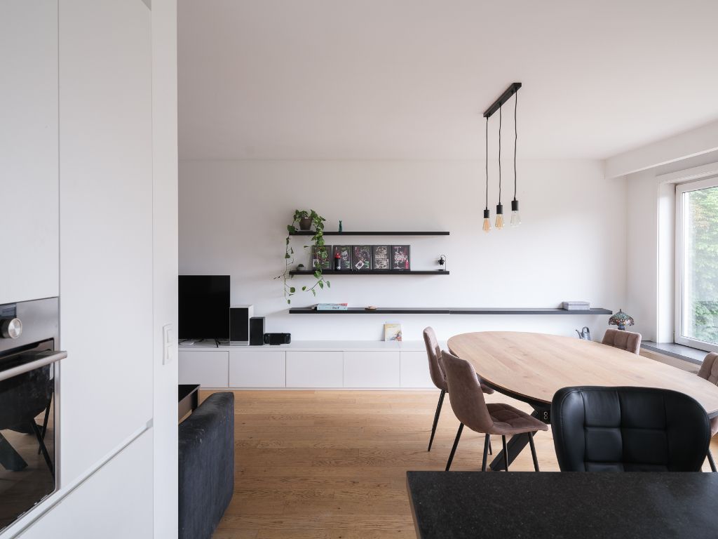 Knap gerenoveerd 3-slaapkamer appartement foto 7