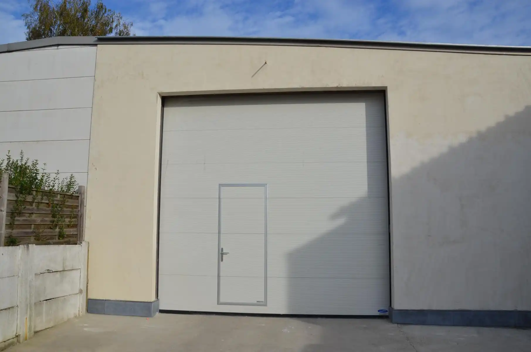 Goed gelegen magazijnen van 120 m² te Nijlen foto 2