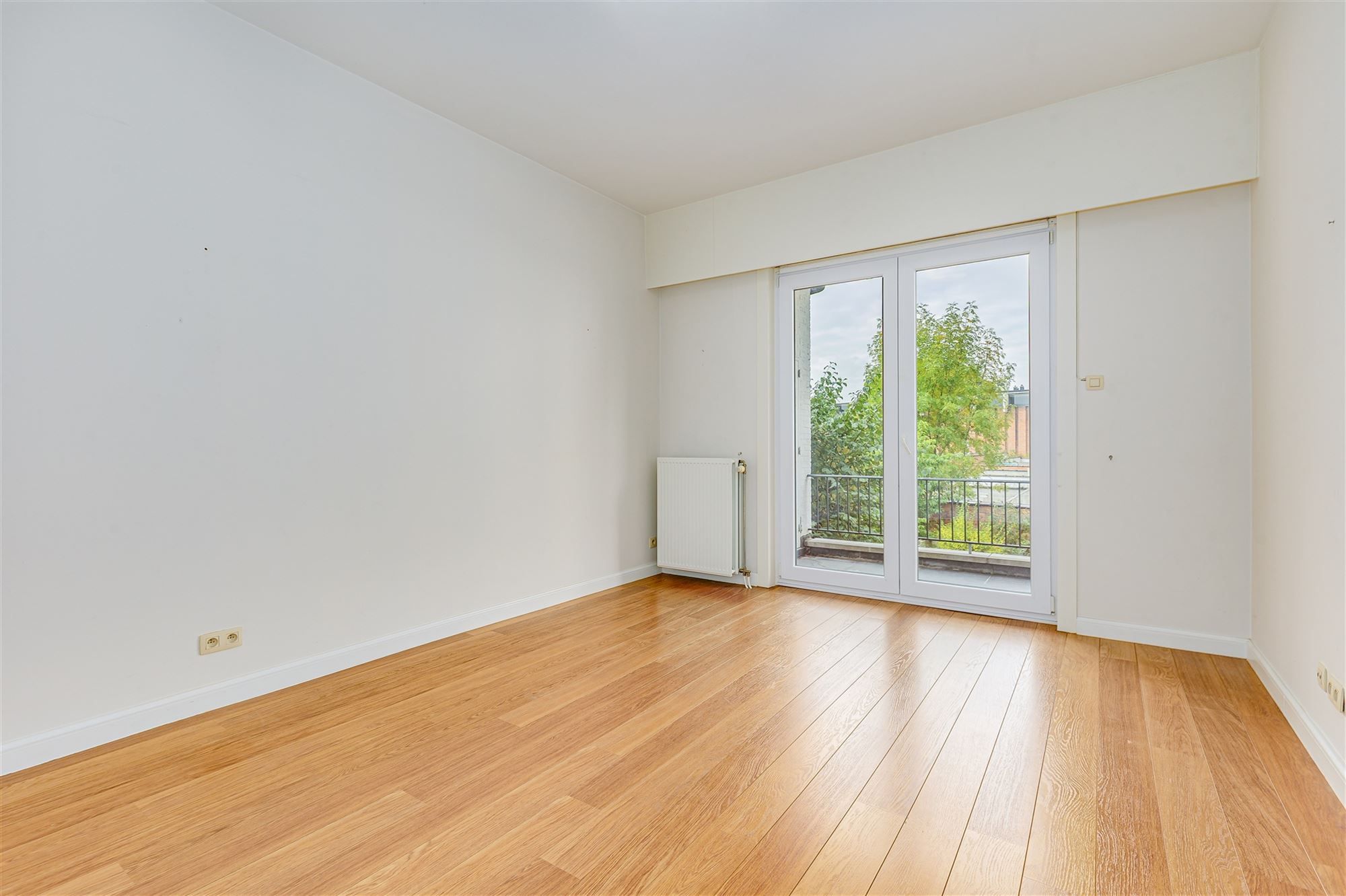 Gerenoveerd opbrengsteigendom met twee appartementen te koop foto 17
