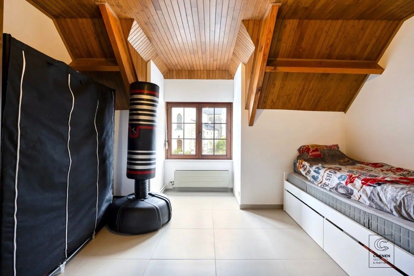 Charmant éénslaapkamerappartement in centrum Ranst! foto 8
