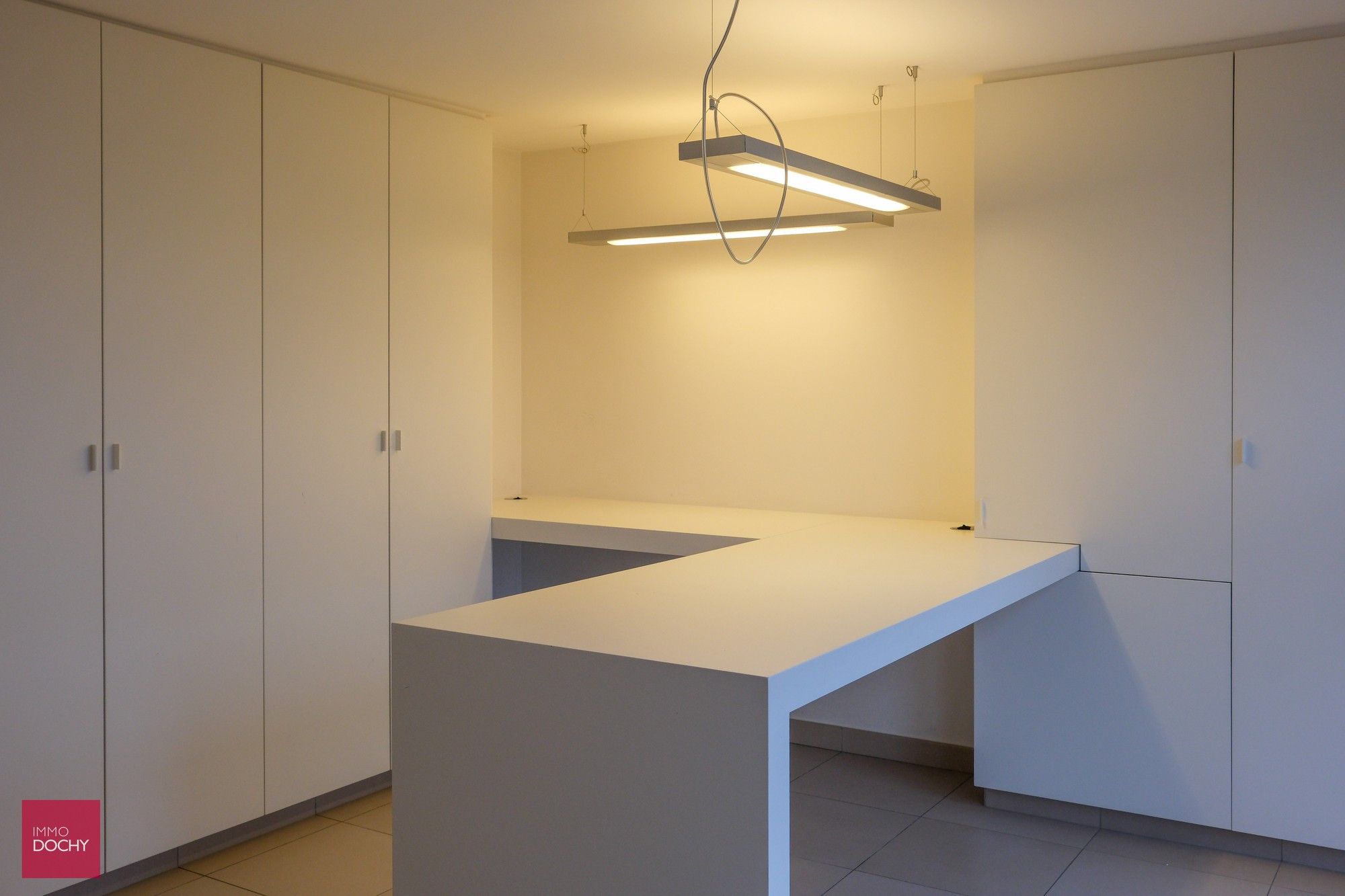 Kwalitatief afgewerkte villa met ruime garage en tuin foto 4