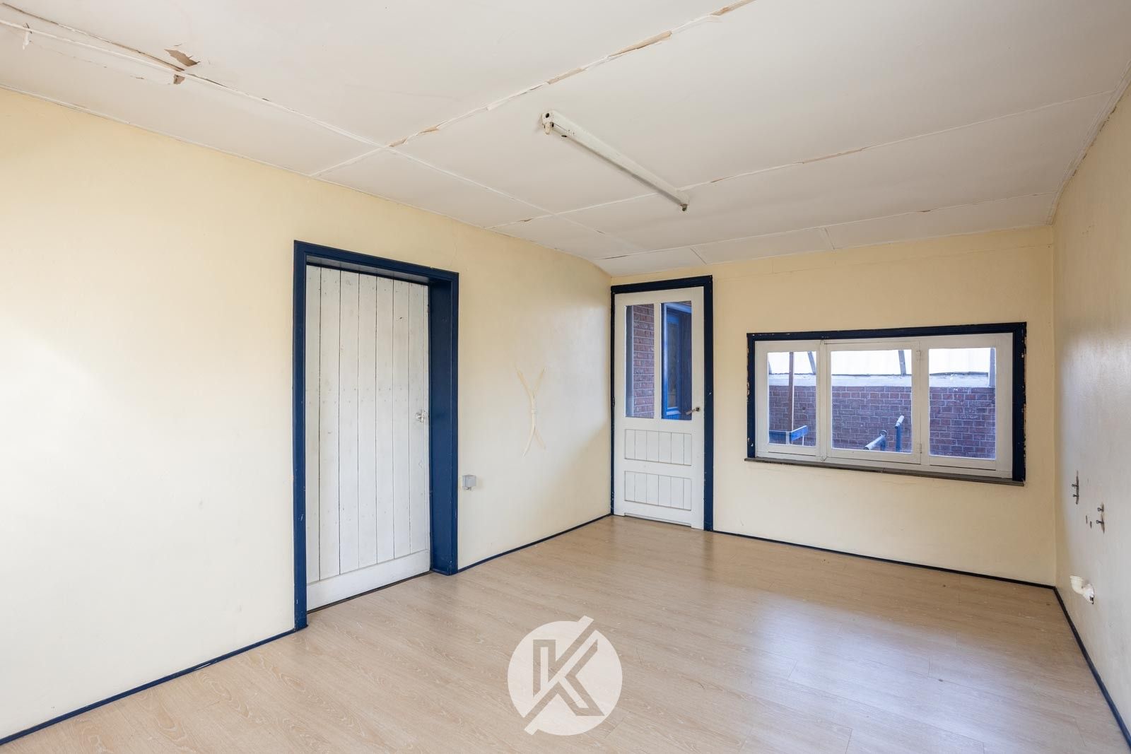 Ruime woning met polyvalente bijgebouwen foto 16