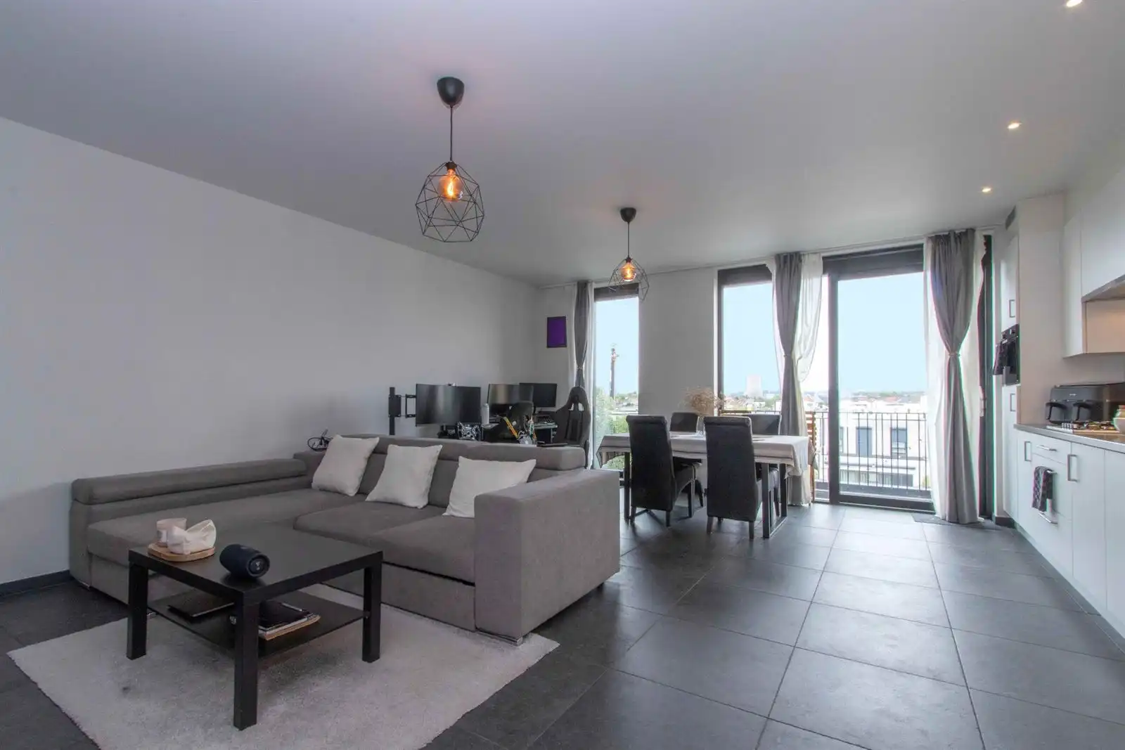 Appartement op de 2de verdieping met 1 slaapkamer en terras. foto 4
