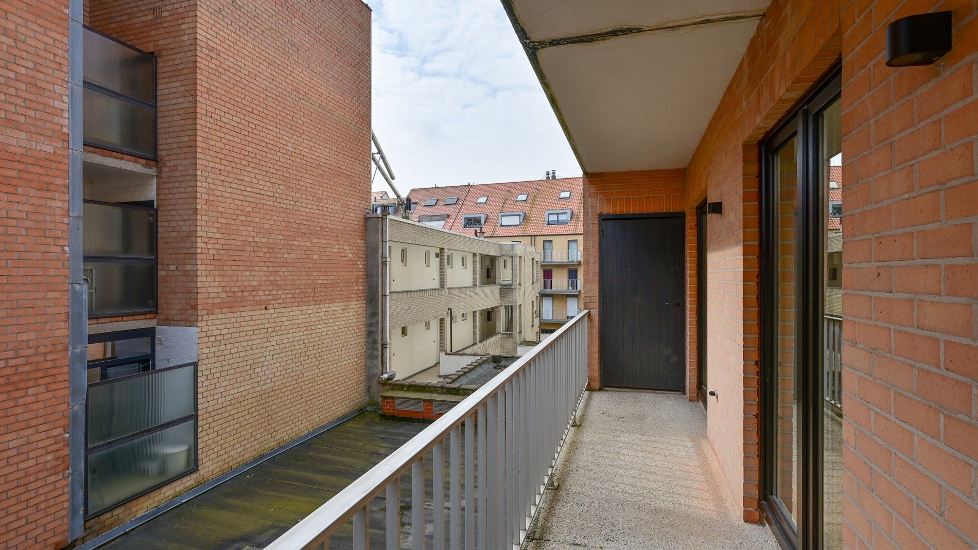 Luxueus afgewerkt appartement met zuid-westen oriëntatie gelegen vlakbij het strand en de Zeedijk. foto 18