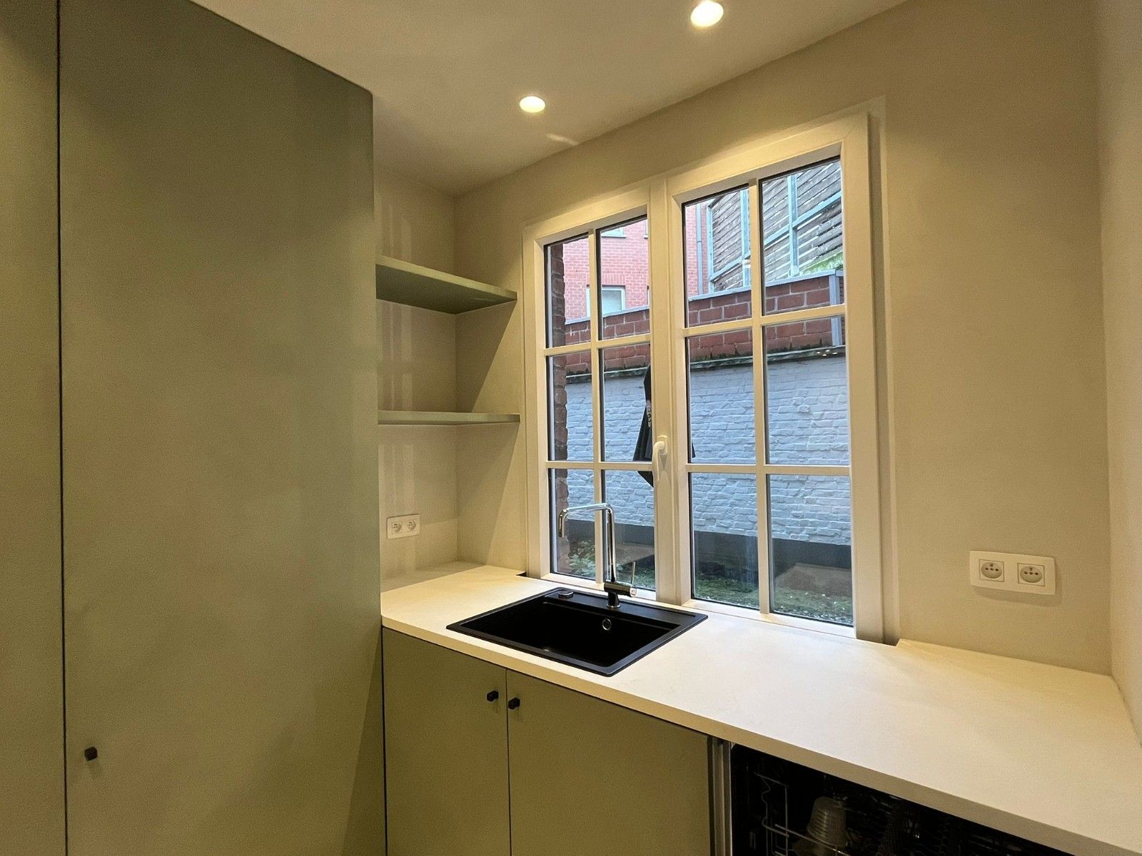 INSTAPKLAAR APPARTEMENT TE KOOP - CENTRUM KORTRIJK foto 14