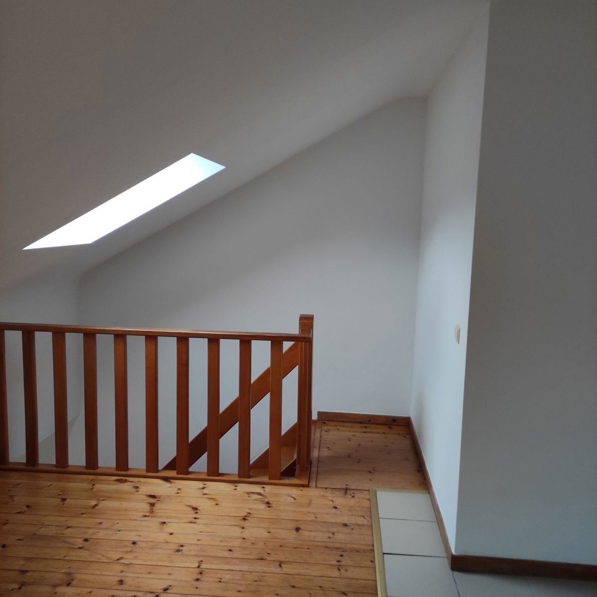 Verzorgd duplexappartement op wandelafstand van Genk foto 9