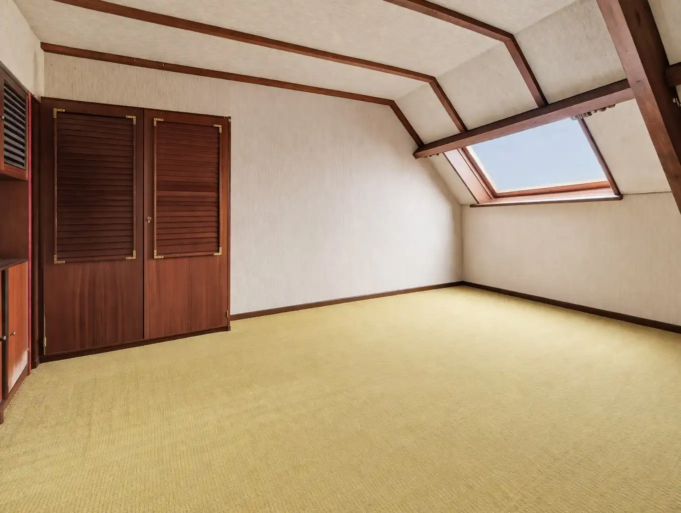 Karaktervolle stadswoning met 5 slaapkamers, ruime garage en tuin nabij de Leie in Wervik foto 24