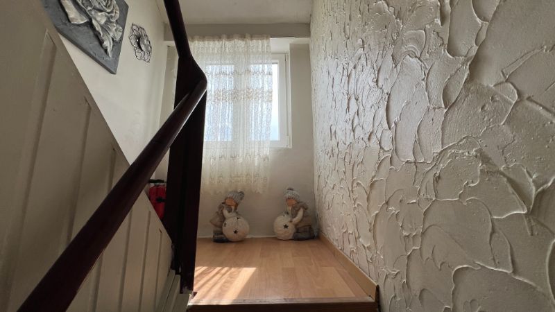 RUIME STADSWONING MET AANGENAME KOER foto 17