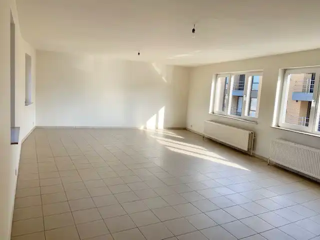 Centraal gelegen, instapklaar appartement te Aalst foto 6