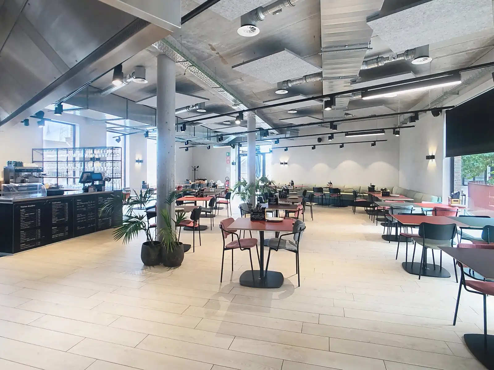 Brouwerij Eylenbosch: multifunctioneel horecapand te huur foto {{pictureIndex}}