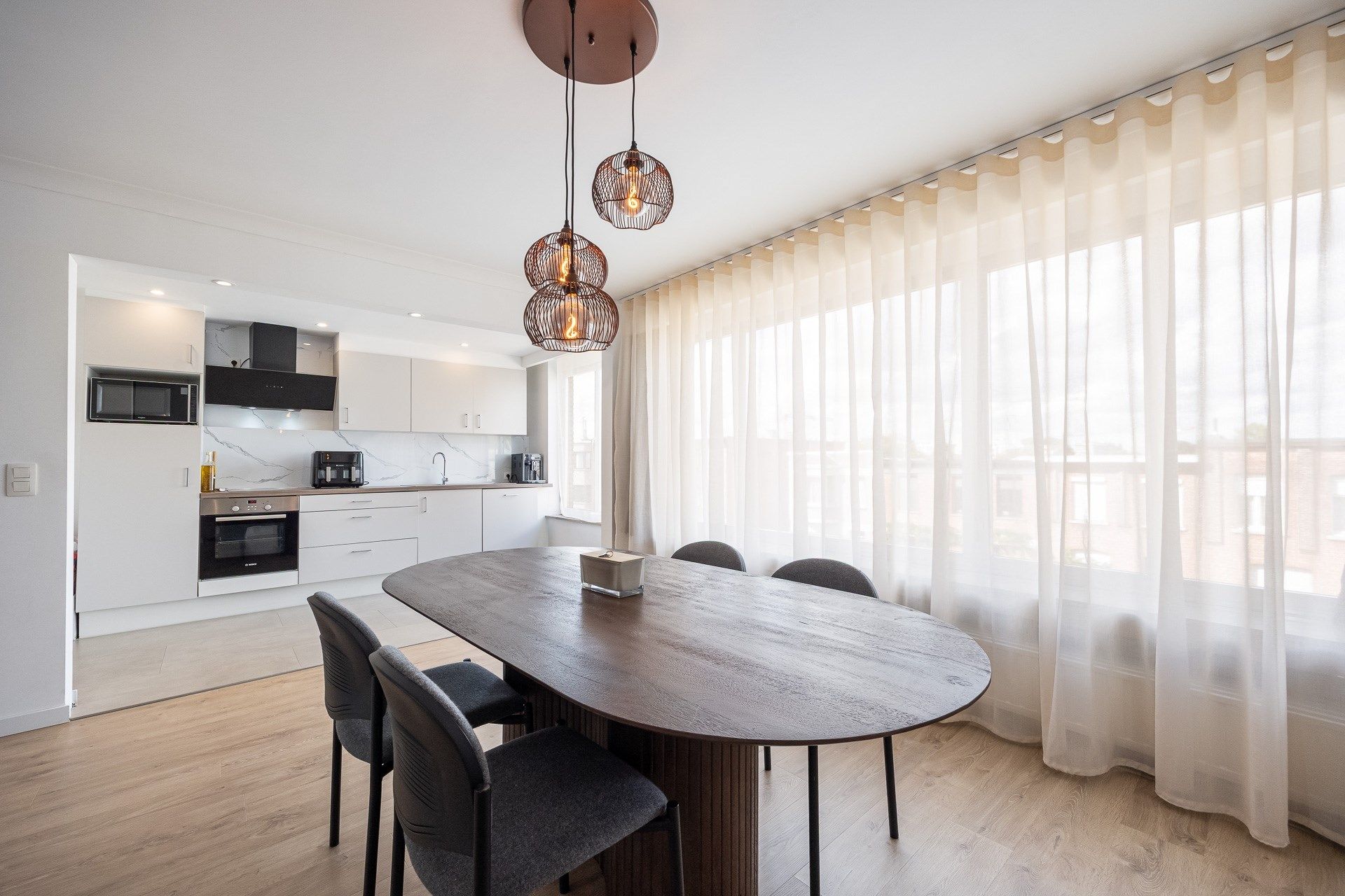 Instapklaar 2-slpk appartement Deurne-Zuid foto 5