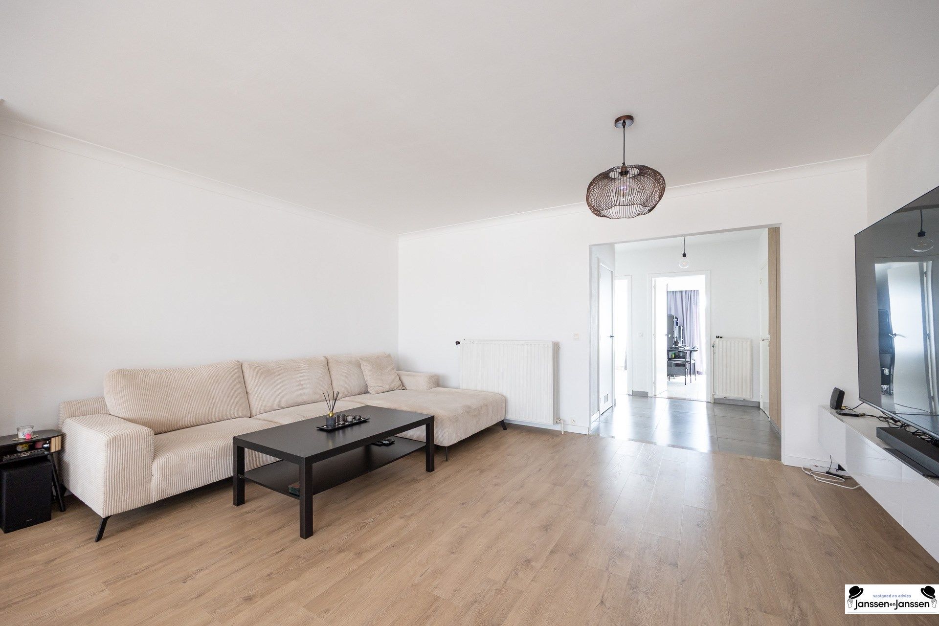 Instapklaar 2-slpk appartement Deurne-Zuid foto 5