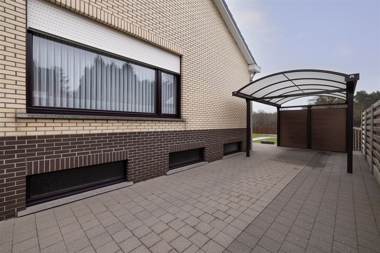 Netjes onderhouden woning op 11a95 grenzend aan agrarisch gebied foto 30