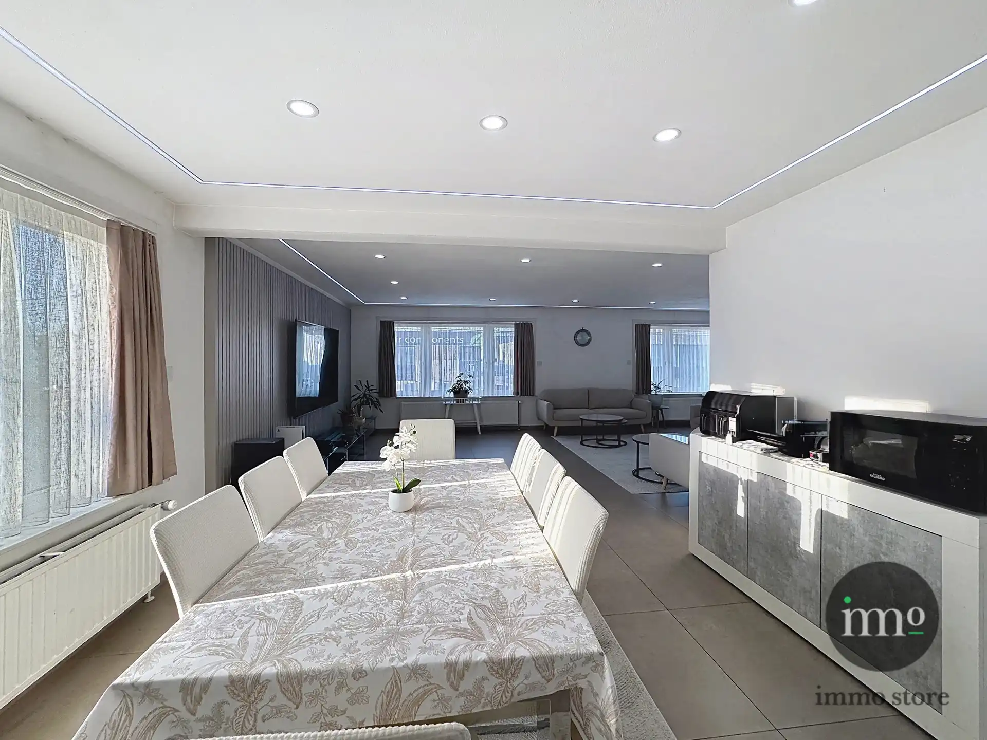 Een uitzonderlijk pand waar ondernemen, ruimte en wonen perfect samenkomen. foto 13