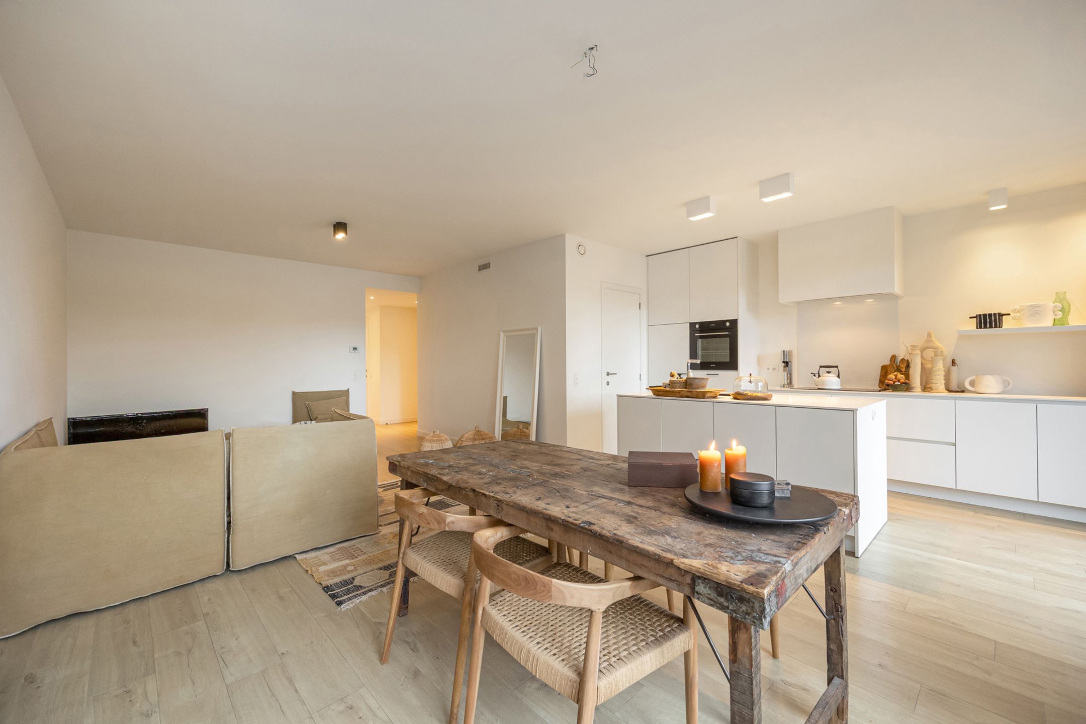 Prachtig 2 slaapkamer appartement in 's Gravenwezel foto {{pictureIndex}}