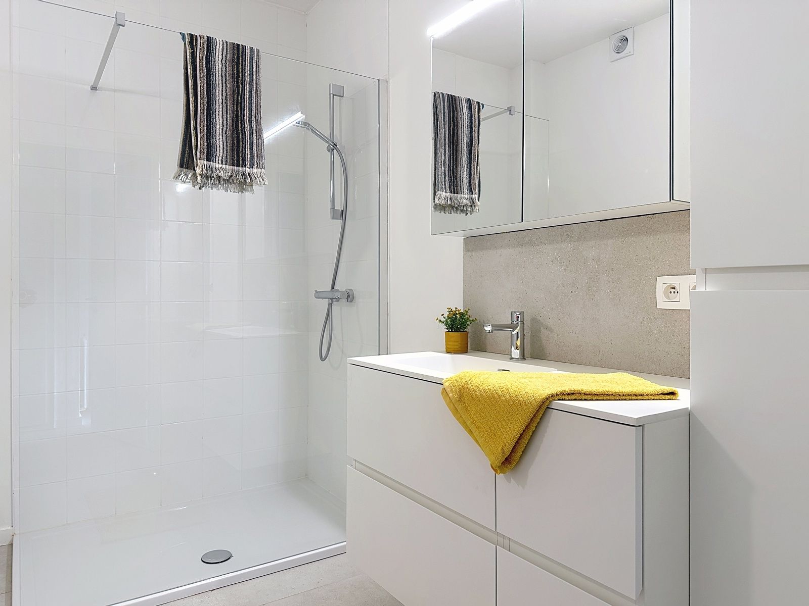 Gerenoveerd appartement in centrum Aartselaar foto 29