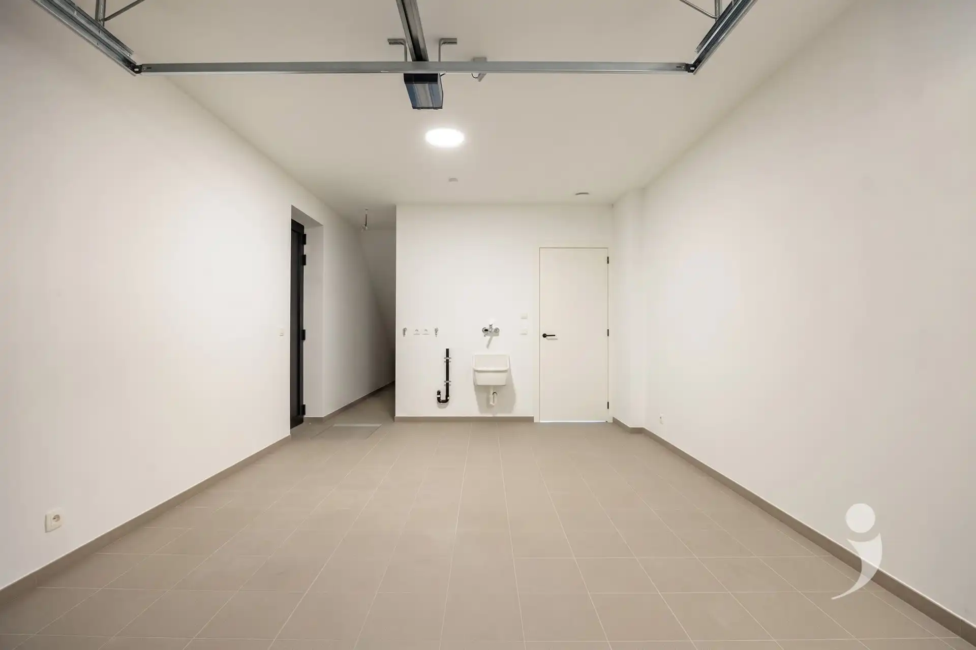 Nieuwbouwwoning in zeer rustige straat! foto 10