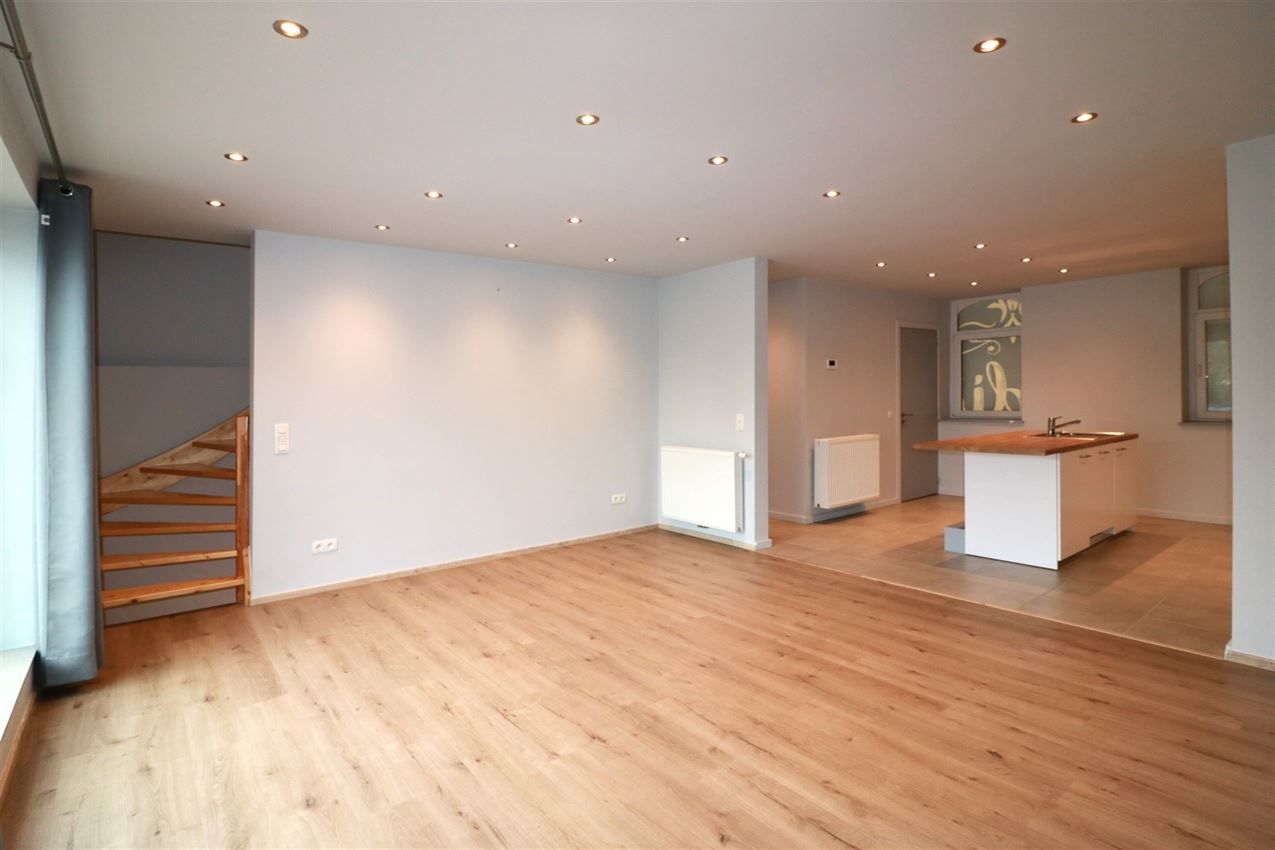 Ruime duplex, 3 slpk en zuidterras foto 2