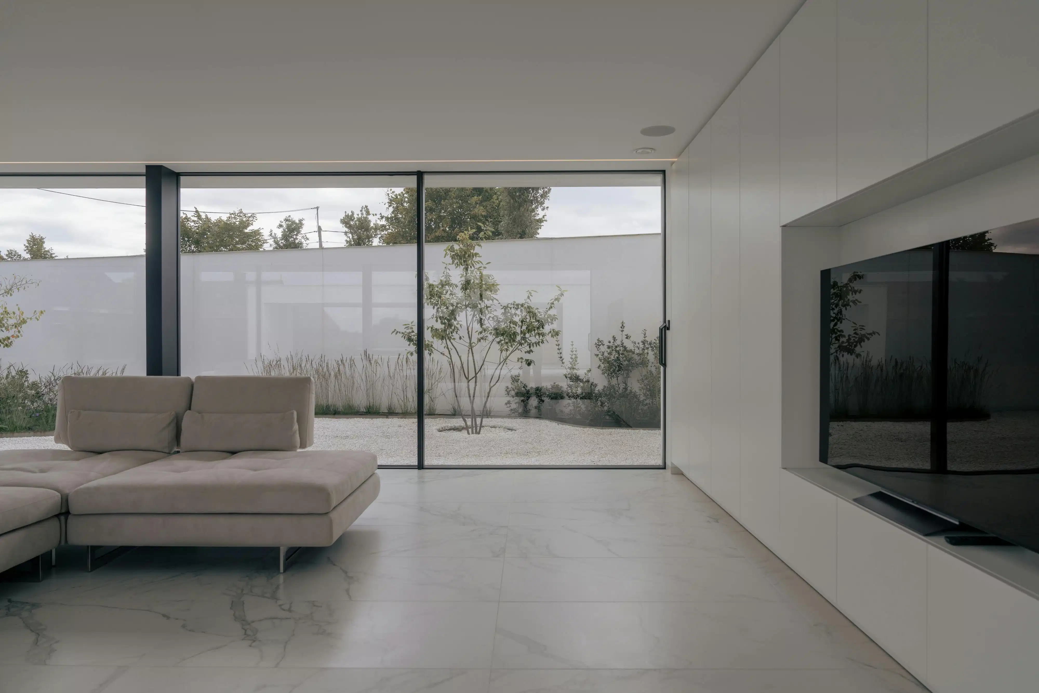 Hypermoderne strakke villa met zwembad nabij Roeselare foto 14