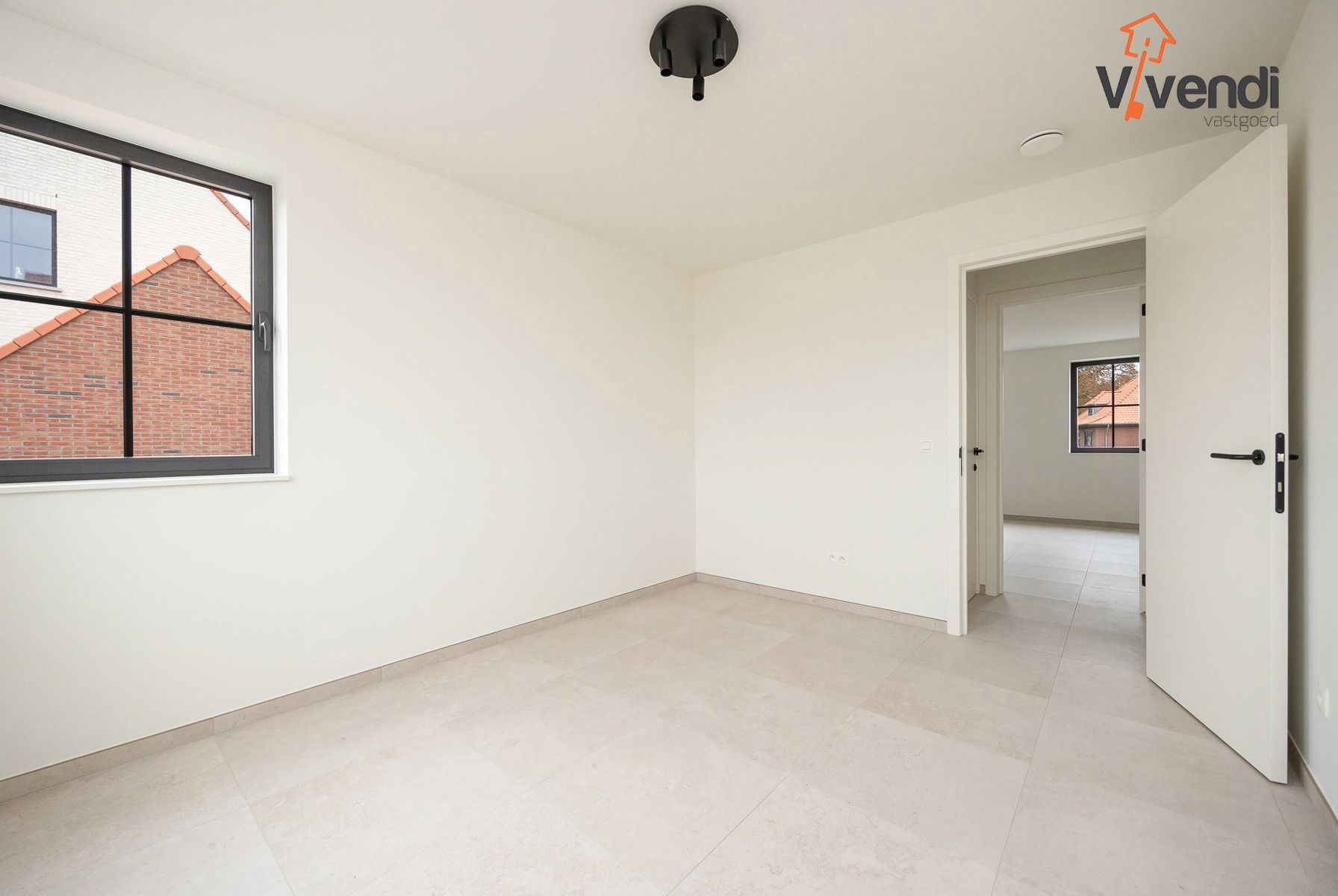 Stijlvol wonen in de schaduw van de St-Michielskerk. foto 11