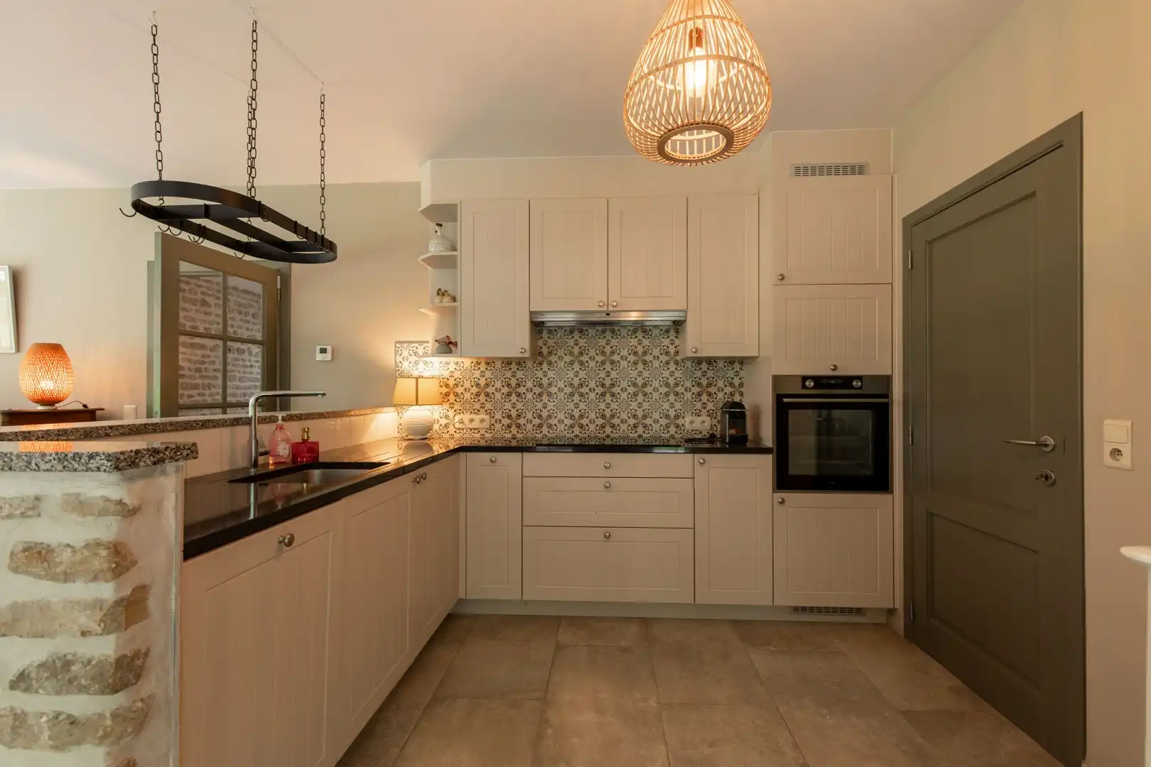 Woning met vier slaapkamers op de groene Heikantberg foto 11