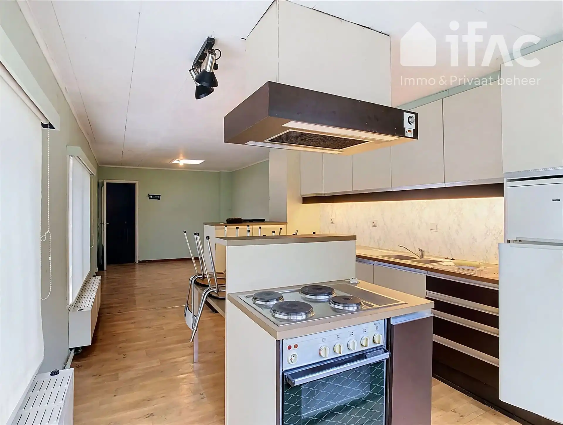 Te renoveren woning met ex-praktijk in centrum Overijse foto 15