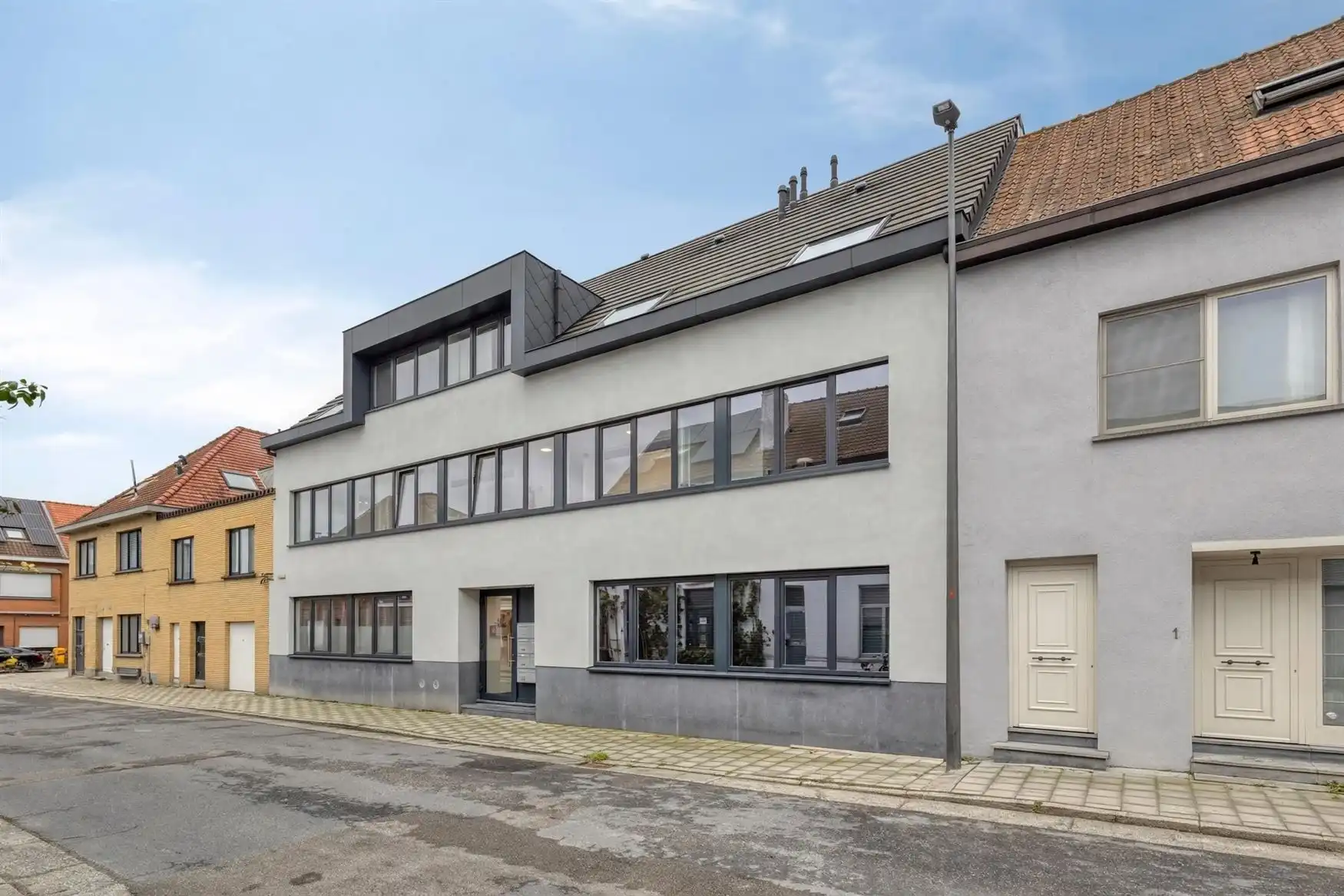 Recent triplexappartement foto {{pictureIndex}}