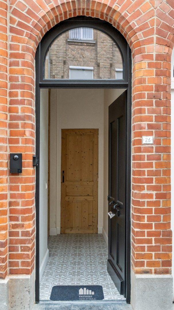 Karaktervolle en volledig gerenoveerde woning op wandelafstand van de Markt in Ieper foto 5
