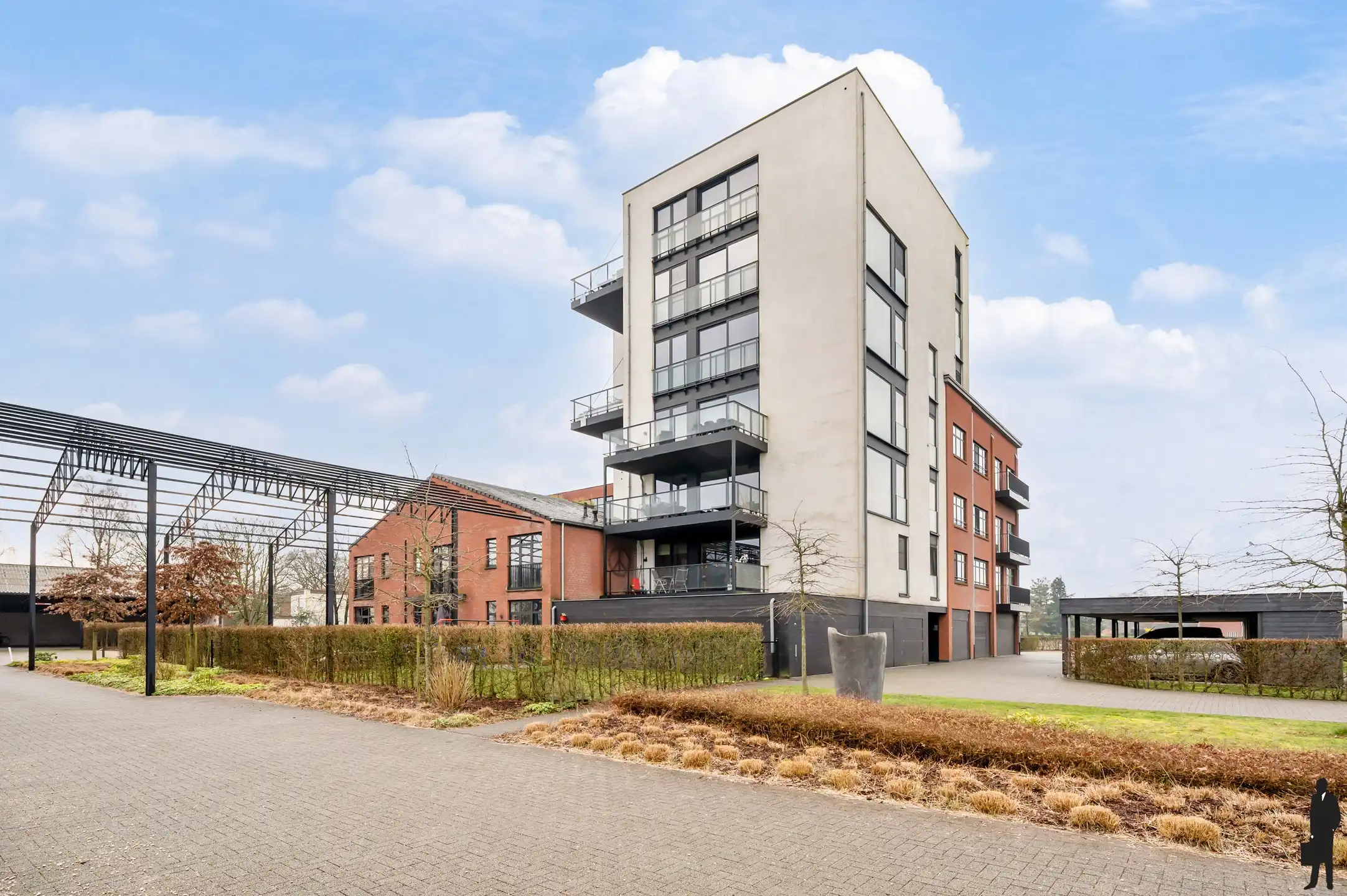 Instapklaar duplex appartement met tuin foto 25