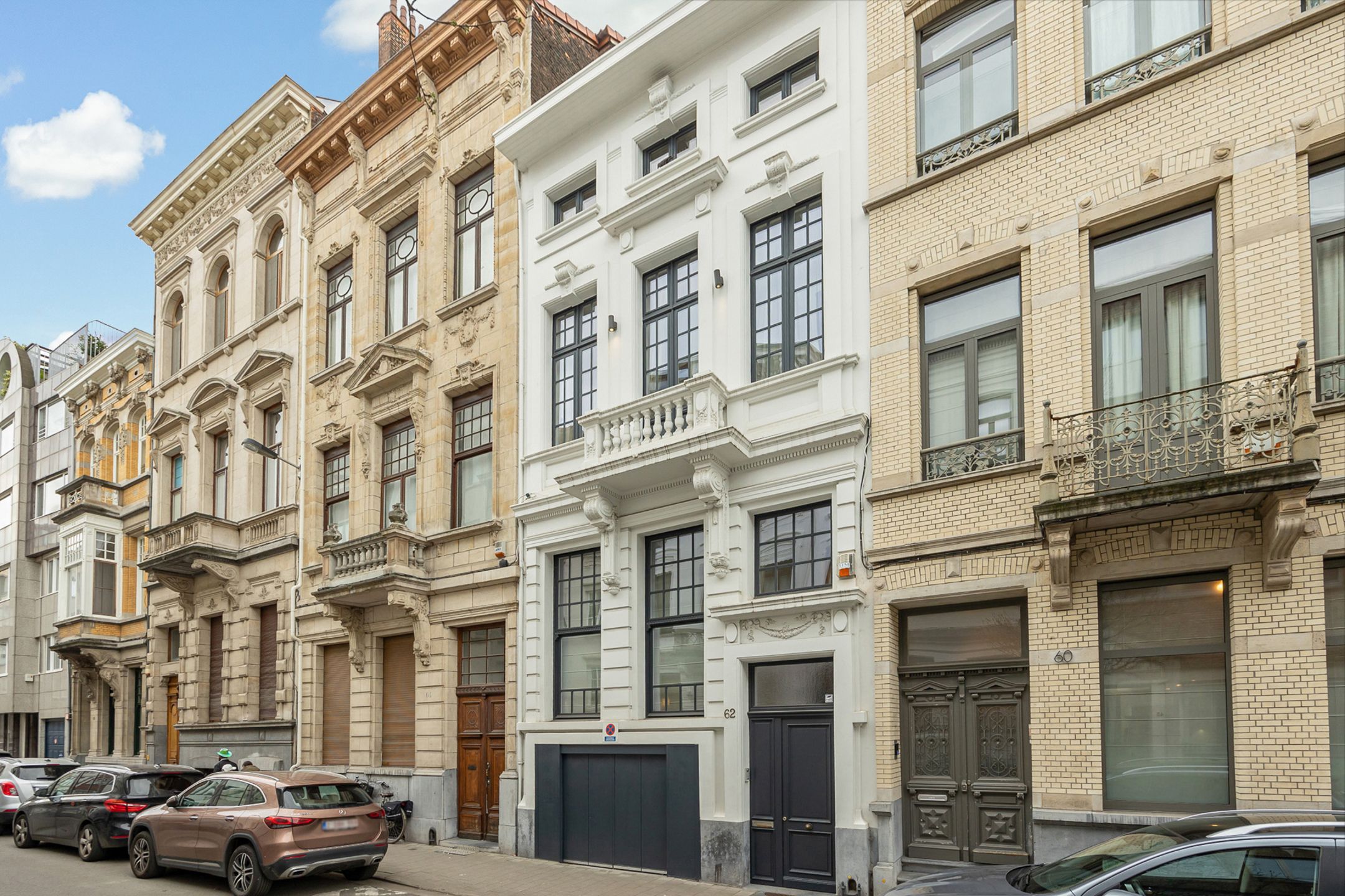 ANTWERPEN - Charmante herenwoning met tuin en garage foto {{pictureIndex}}