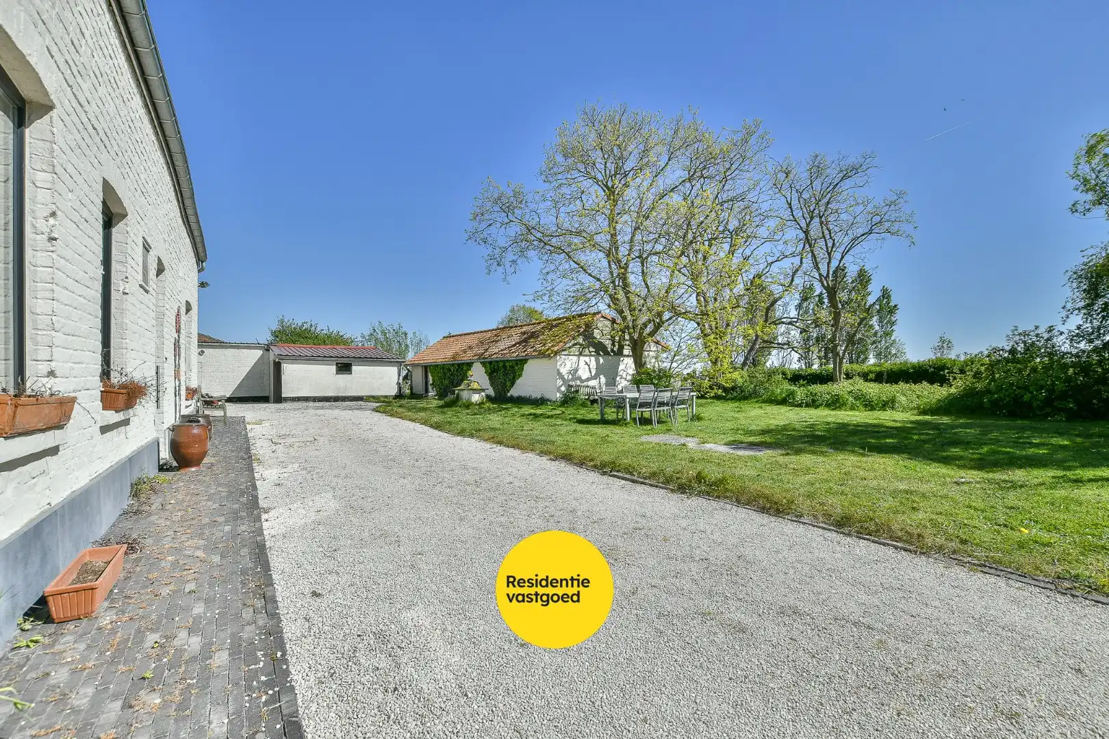 Authentieke hoeve met bouwland, stallen en bijgebouwen op unieke landelijke ligging tussen De Haan en Nieuwmunster foto 29