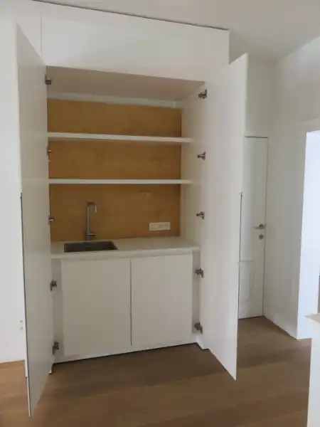 Mooi handelsgelijkvloers in centrum Hove foto 5