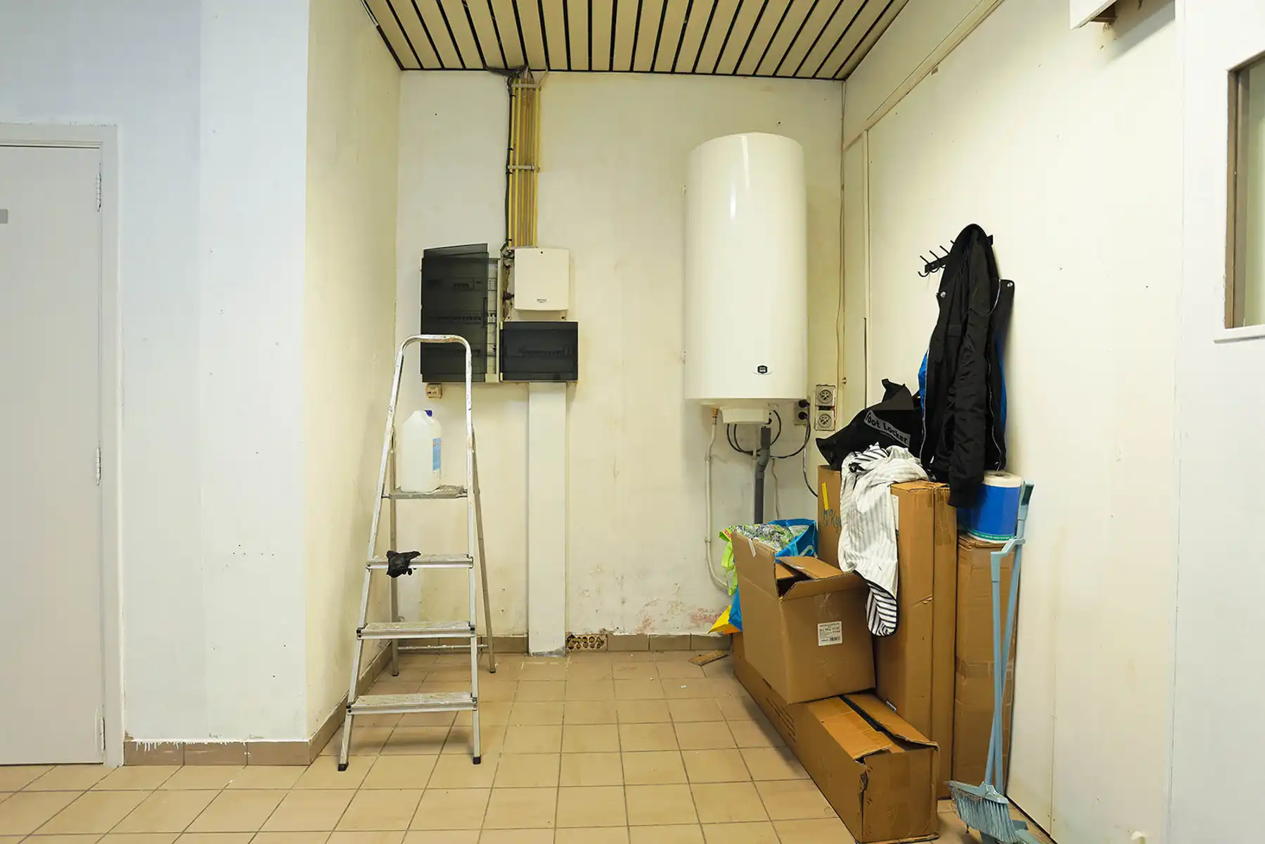 Gunstig gelegen handelspand met tuin in hartje Grobbendonk foto 12