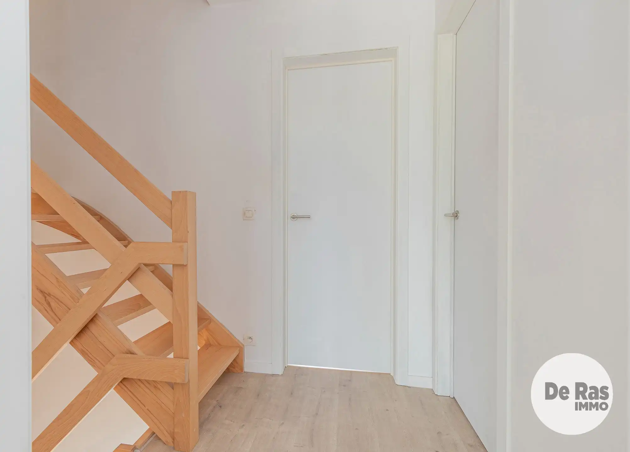 GENT - Recente woning met 3 slpks, berging en staanplaats foto 14