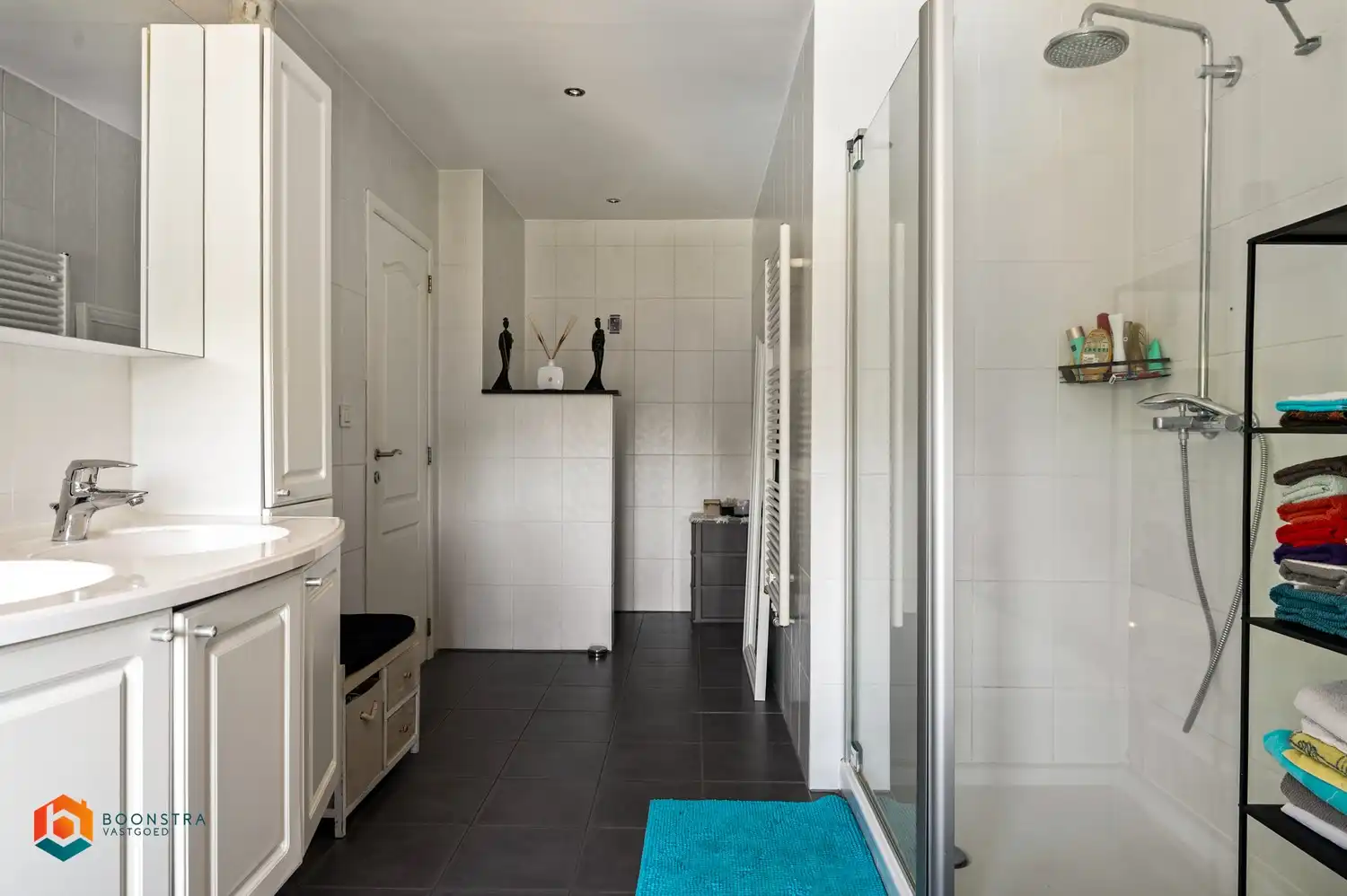 Instapklare woning met 5 slpkrs, zwembad en leuke tuin te Schiplaken foto 17