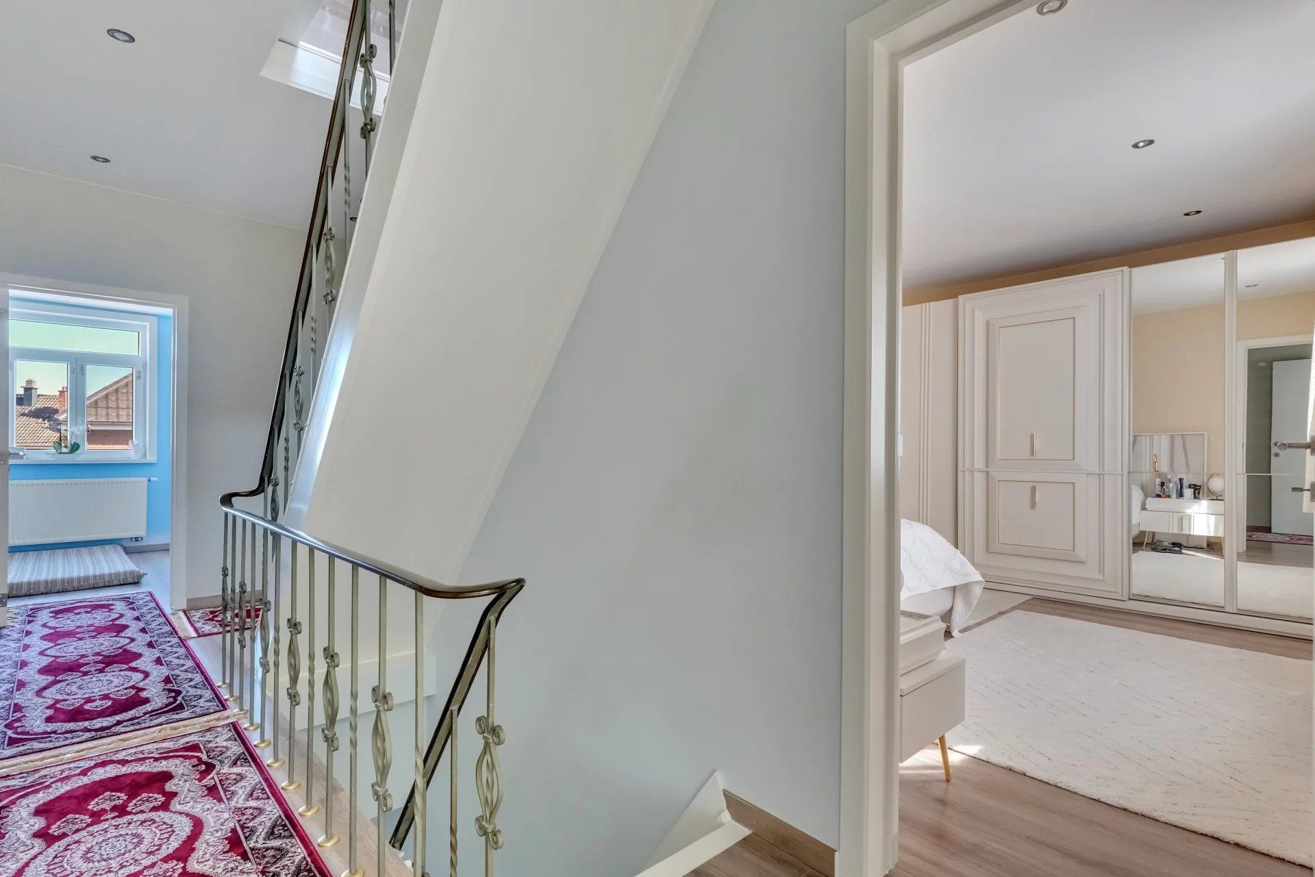 Ruime rijwoning nabij centrum Sint-Truiden foto 11