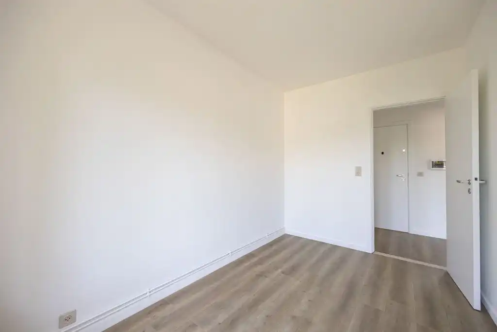 Lichtrijk appartement tussen het groen foto 13