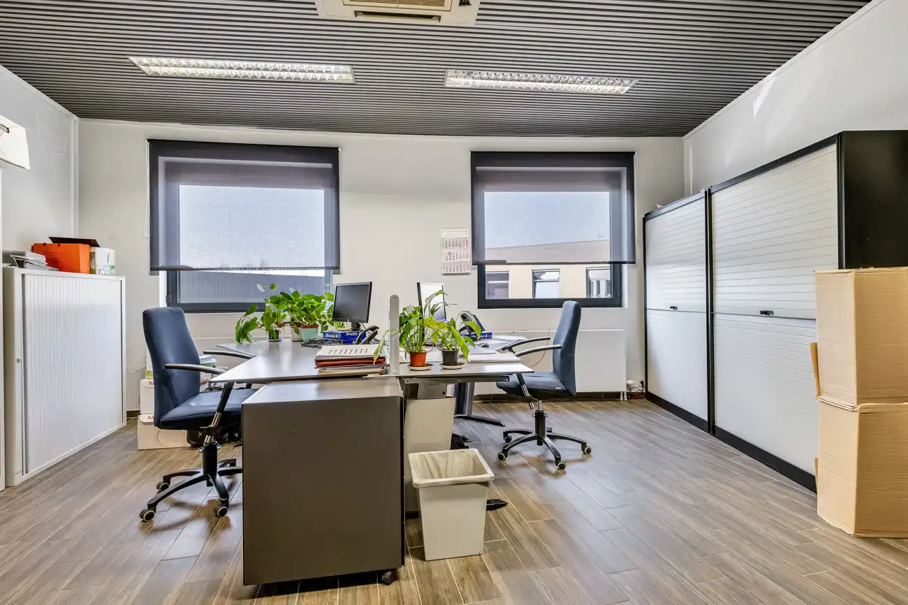 Kantoorgebouw op toplocatie foto 27