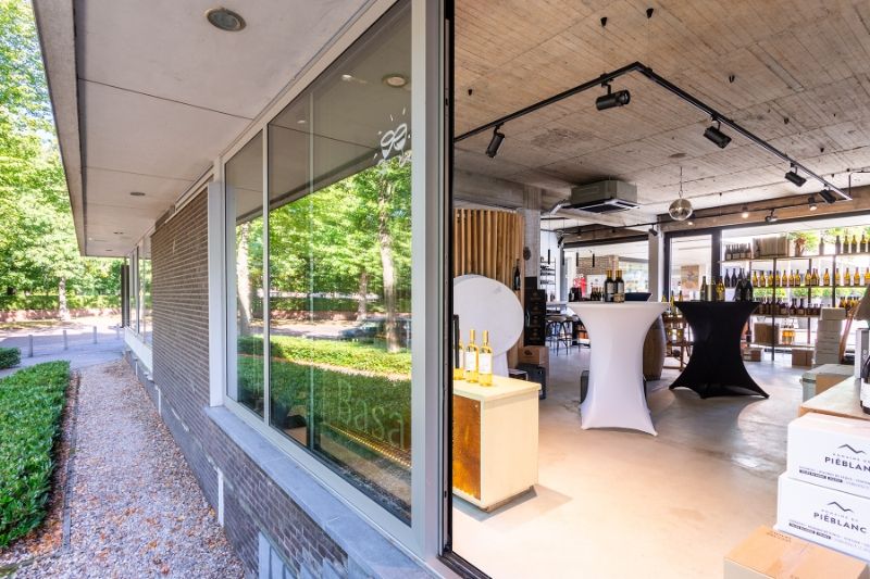 Prachtige handelsruimte te huur op "PATIO DONK" foto 5