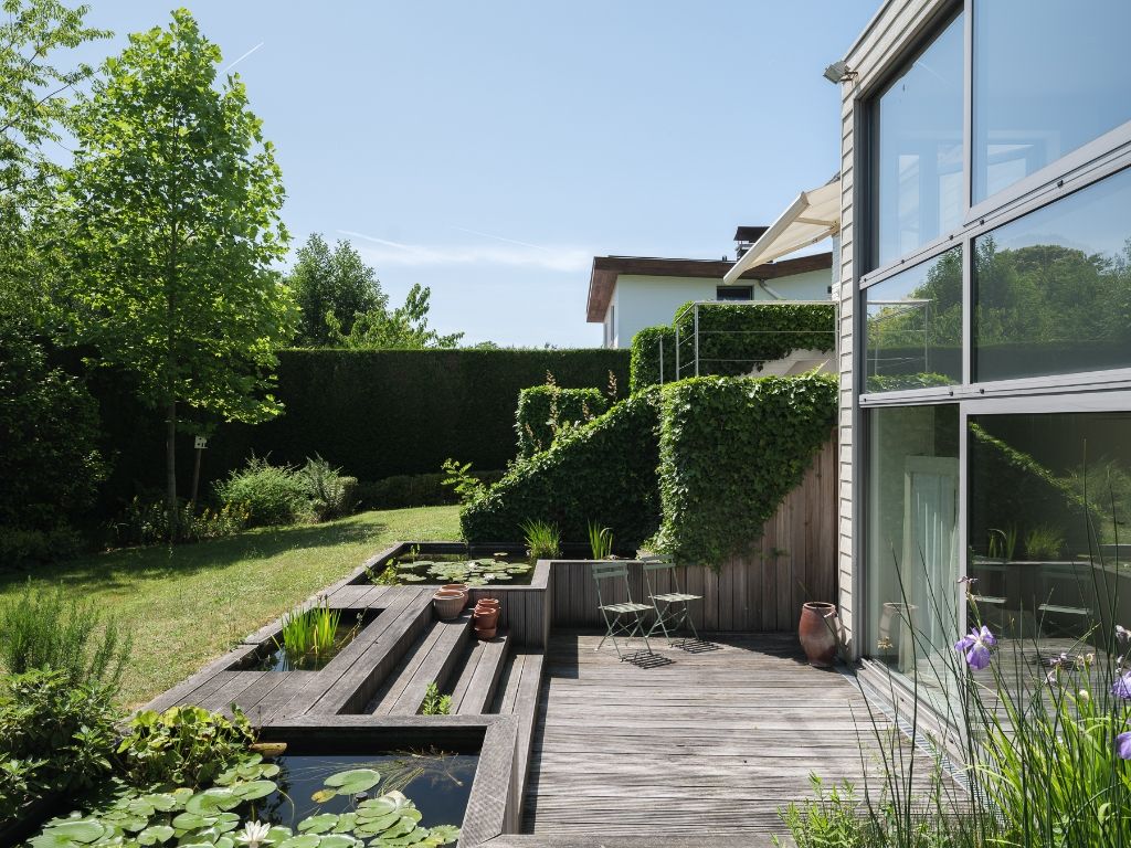 Hoofdfoto van de publicatie: Charmante villa in een gegeerde residentiële wijk te Sint-Denijs-Westrem