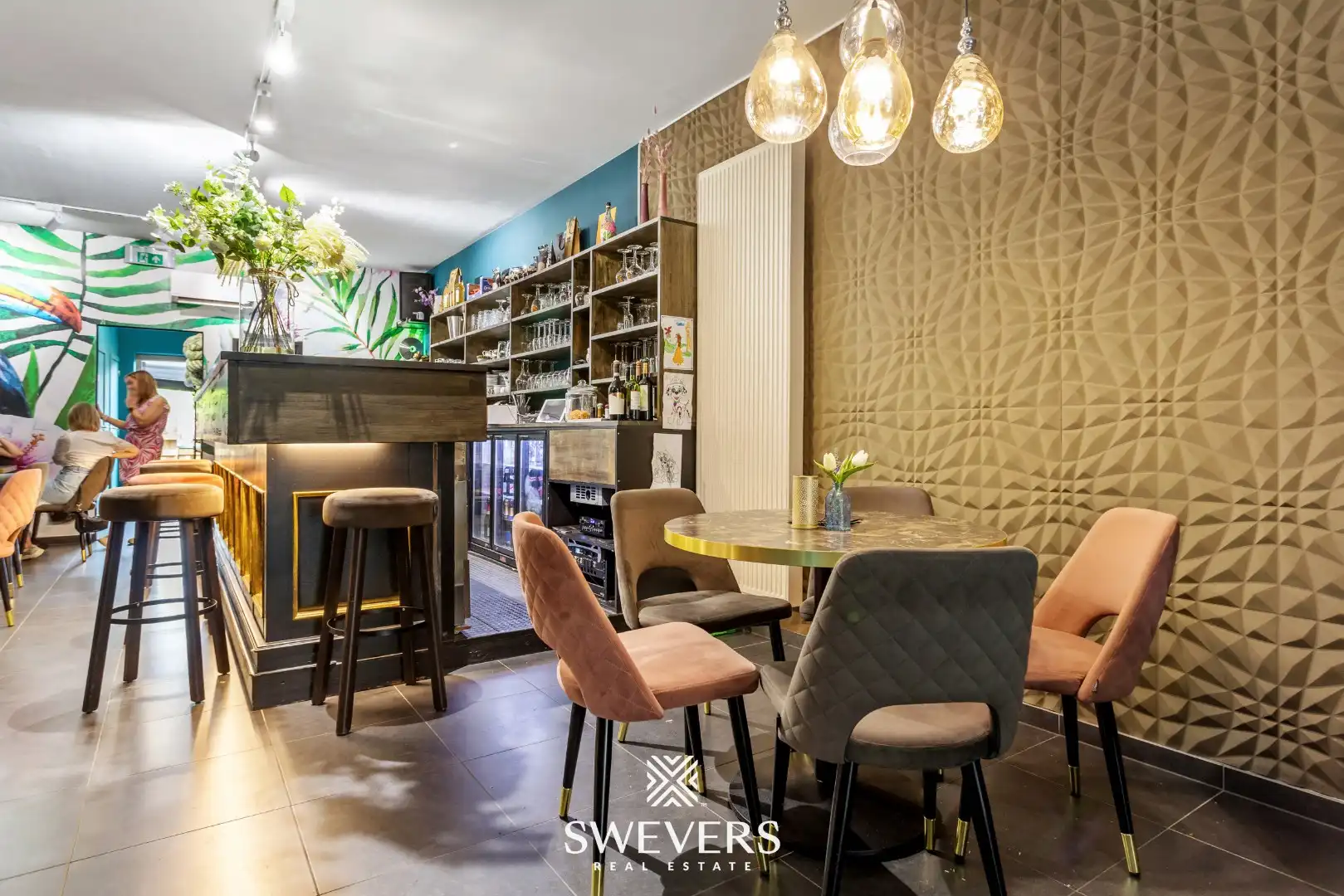 Investeringspand met huurder handelsruimte in hartje Tessenderlo, 97m², plus terras, tuinzone en parkeerplaats.   foto 13