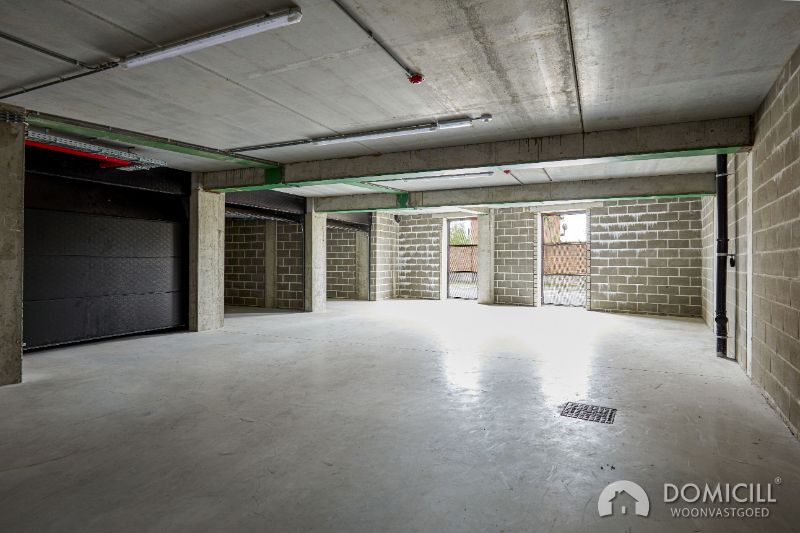 Roeselare nabij Station : Nieuw penthouse appartement met 2 slpks en zolder op de derde verdieping van een nieuw gebouwde Residentie genaamd "Residentie Arena" opp 110 m2 foto 13