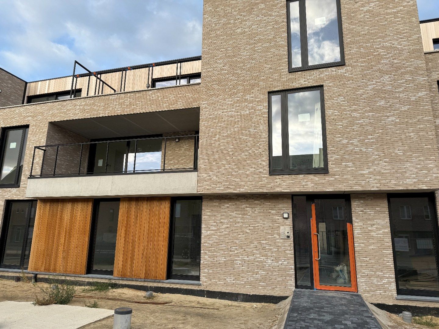  Gelijkvloers appartement met tuin en 2 slpk foto 3