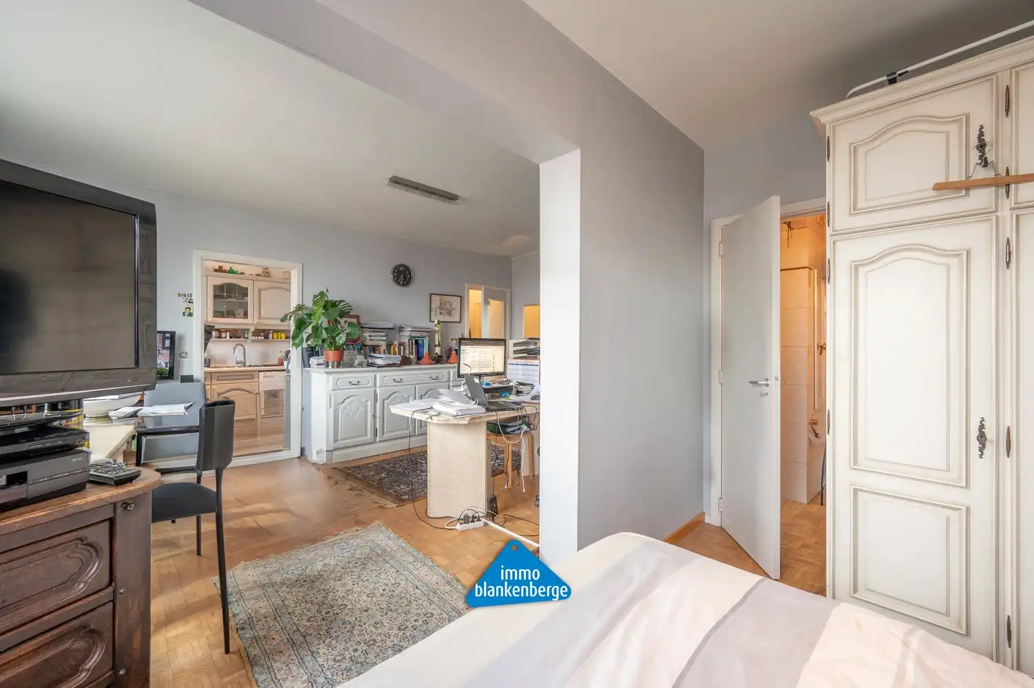 Zonnig en instapklaar stijlvolle studio op toplocatie foto 3