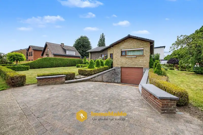 Te renoveren bungalow met 3 slaapkamers te koop in Oostakker foto 2