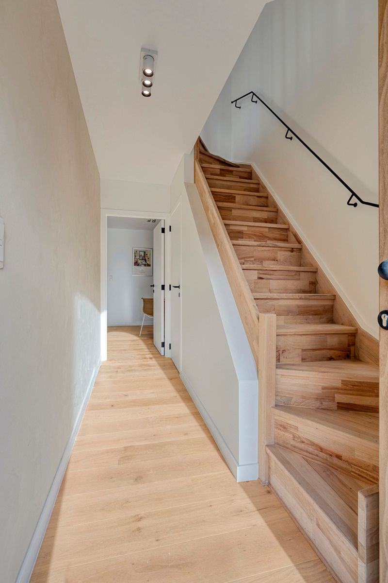 Instapklare luxewoning met 4 slaapkamers in hartje De Pinte foto 5